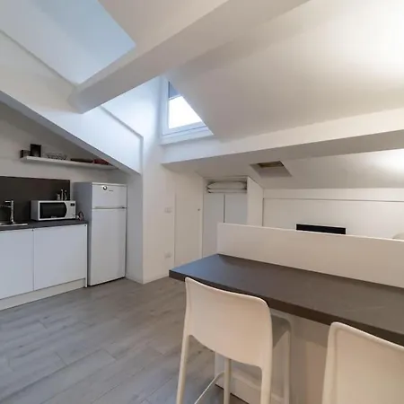 Intrho Flat Porta Romana * Milan