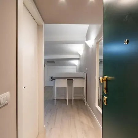 Intrho Flat Porta Romana Apartment Milan